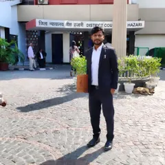 Another day at the District Court in Tis Hazari. My familiarity with the court system and its procedures is a key advantage I bring to every case.