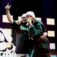 A moment of brotherhood with Bohemia on stage. Years can pass, but the bond remains strong. It's an honor to share the stage with a legend.