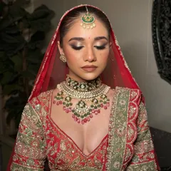 A close up of this timeless bridal look. Notice the soft shimmer on the eyelids and the perfectly blended skin. My goal is to make sure your makeup looks flawless even with your eyes closed.