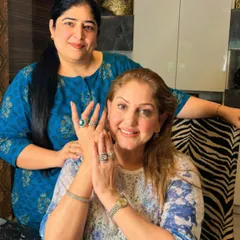 With the legendary makeup artist Meenakshi Dutt. It's always an honor to work with and be trusted by fellow artists in the beauty industry.