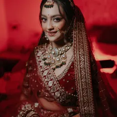 A bride is a story in herself. I use light and shadow to capture the anticipation, the grace, and the powerful emotion in her eyes just moments before she begins her new chapter. This is her moment, captured in all its glory.