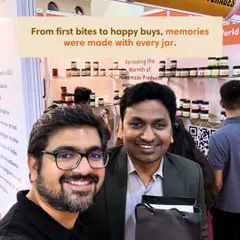 From first bites to happy buys, memories were made with every jar at the Upper Crust food show. We love connecting with our customers and sharing the warmth of our homemade products.