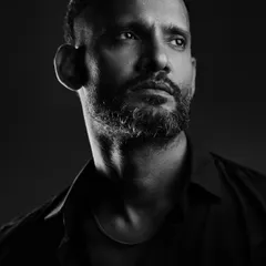 A simple yet powerful portrait from a basic lighting class. This black and white shot was created with a two-light Profoto setup, demonstrating how to create depth, mood, and emotion with minimal equipment.