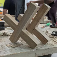 The beautiful result of precise work. This interlocking structure is made entirely with half-lap joints, showcasing how you can create complex forms with this fundamental technique.