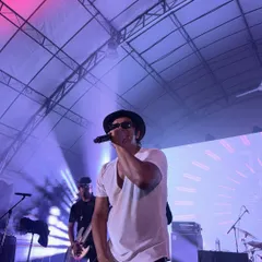 A shot from our first show of a six-show series in Singapore for a leading pharma company. The energy was electric from the very first note. This is the stage presence and connection I bring to every performance.