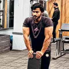 Day 91 of 100. The definition is getting sharper. This is the phase where every meal and every rep counts towards the final look.