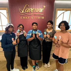 Look at these happy faces! This is what my Kids Baking Camp is all about. I’m so grateful to see our junior chefs proudly showing off the colourful cakesicles they decorated all by themselves. It’s pure joy and sugar!