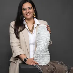 For this individual branding portrait, we highlighted one of the artist's beautiful creations. Incorporating your work into your photos is a powerful way to tell your professional story.