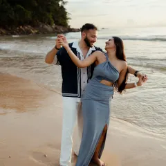 A spontaneous dance on the wet sand in Phuket. We love capturing these moments of pure joy and friendship that make your story uniquely yours.