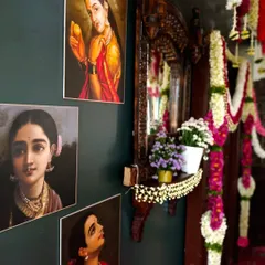 Art meets tradition. For this Pellikuthuru ceremony, we used prints of Raja Ravi Varma paintings as part of the decor, adding a layer of classical art and heritage to the celebration.