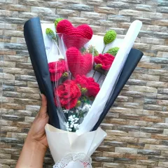 My Heart Rose bouquet is for all the romantics out there. It combines classic red roses with cute crochet hearts, making it the perfect handmade gift to show your eternal love.