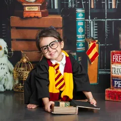 For the little witch or wizard in your life, I bring the magic of Hogwarts to the studio. This Harry Potter themed photoshoot features iconic props like a Gryffindor scarf and a snowy owl, creating a truly enchanting memory.