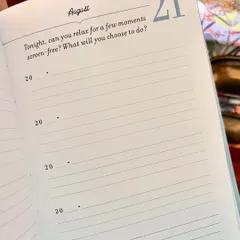 Imagine a night with no scrolling, just you and your thoughts. Our mindful journals include gentle prompts to encourage you to pause and reflect, making it a perfect screen-free bedtime ritual.