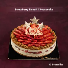 The Strawberry Biscoff Cheesecake is another New Year's favorite. This cake combines creamy cheesecake with a crunchy Biscoff base and is topped with a generous layer of fresh strawberries.