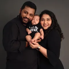 A classic family portrait is a must-have. I pose families in a way that feels connected and intimate, focusing on the loving bond you share.