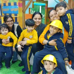Teachers and students from Platinum Valley International School enjoying their visit. Our space is large enough to accommodate entire classes comfortably.