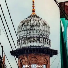 In Bhopal, history isn't just in books. A telephoto shot of a mosque dome, framed by the chaotic wires of the old city, captured with the Vivo X200 FE.