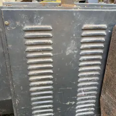 This is a vintage 80-ampere variable autostat transformer. We believe understanding the mechanics of legacy equipment is crucial for a complete education in lighting and electrical work.