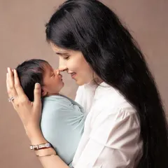 A sweet nose-to-nose moment between a mother and her newborn. These simple, intimate portraits are some of my favorites to capture.