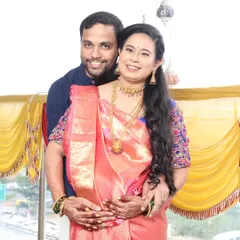 A lovely couple portrait from the baby shower. Her makeup is kept fresh and elegant, with a focus on glowing skin.