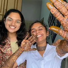 A happy selfie with a wonderful client after her bridal henna session. Her smile says it all!