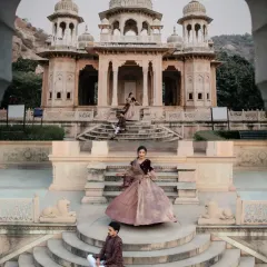 A moment of royal elegance captured in Jaipur. We used the stunning architecture of Gaitor Ki Chhatriyan to frame Ayush and Akshitha, creating a portrait that feels as timeless as their love. This is a perfect example of our heritage pre-wedding photography.