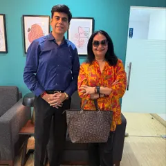 I was honored to have the legendary Padma Shri awardee and renowned Bharatanatyam dancer, Prathibha Prahlad, visit my clinic. It is a privilege to be trusted by such an iconic figure for her skincare needs.