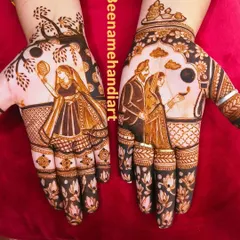 This is one of my favorite Karva Chauth mehandi designs. It shows the complete story: a wife looking at her husband through the chhalni, with the moon in the sky. These portrait designs are very special to me because they capture such a beautiful moment.