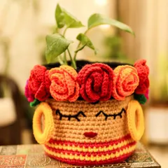 Meet the Coral Frida basket, a new color variation of a favorite design. I love how the peachy coral glow gives her a completely fresh and warm personality.