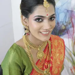 I am incredibly proud of my students' achievements. This flawless South Indian bridal look was created by one of my students, showing the professional quality they achieve through our hands-on training.