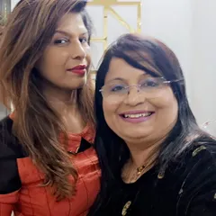 It's inspiring to see established professionals like Priyanka, a hair master, trust me to learn nail art. This shows that skill enhancement has no limits. I provide one-on-one courses for those who are serious about adding a new, profitable skill to their portfolio.
