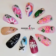 This collection showcases the range of freehand styles you can learn with me. We'll practice everything from simple florals and animal prints to more complex designs like unicorns and flamingos, building your confidence with every brushstroke.