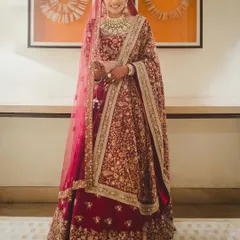 A radiant smile from my classic bride. The makeup is designed to be timeless, focusing on a flawless base and features that are beautifully enhanced, not hidden.