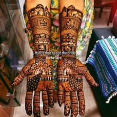 When the bride’s mom gets mehendi as special as the bride. I believe a mother’s hands, which have blessed and raised her child, deserve a design that is just as grand and full of love. This intricate, royal-style mehendi was for the queen behind the wedding.