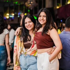 Gotta keep smiling! The energy of the crowd at Social is infectious. Happy people, good music, and a whole lot of mashups.