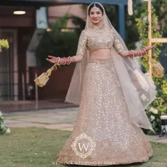 A beautiful video capturing the essence of a minimalist wedding. The decor focused on a clean palette of whites and greens, with soft, ambient lighting creating a romantic and deeply personal atmosphere.