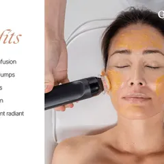 The Glo2Facial in action. This image highlights the benefits, including deep oxygen infusion, pore minimization, and an instant radiant glow, making it a perfect pre-event choice.