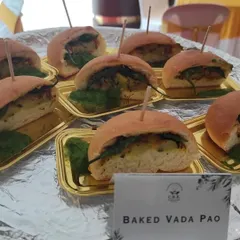 A modern twist on a Mumbai classic: our Baked Vada Pao. These bite-sized appetizers offer the familiar, beloved flavor in a healthier, party-friendly format.