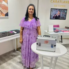 Another shot from the Caratlane workshop. I tailor each group session to the specific needs and interests of the participants, ensuring everyone leaves with valuable new skills.