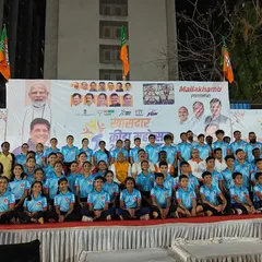Our entire team poses for a group photo at the Khasdar Chashak 2025 Mallakhamb Championships. We believe in celebrating together, as every individual victory is a win for the whole Incredible Mallakhamb family.