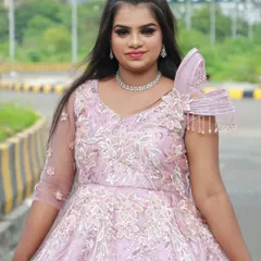 Another fantastic creation by a student from my academy. This look features a classic glam eye and a soft pink lip, perfectly matching the princess-style gown.