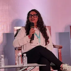 Sharing my clinical experience with fellow dermatologists is something I am passionate about. Discussing the nuances of skin booster treatments helps elevate the standards of care for everyone.