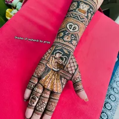 A full-arm design for a baby shower. It combines a portrait of the parents with cute elements like a teddy bear, baby footprints, and elephants.