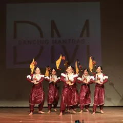 The opening pose of our Bhangra troupe. A strong start and a powerful finish are key to any stage performance, and I make sure every detail is polished for your big day.