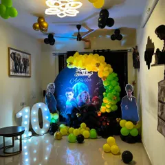Bringing the magic of Hogwarts home with this detailed Harry Potter theme for a 10th birthday. The decor includes a themed backdrop, house-colored balloons, character cutouts, and a large light-up '10' for memorable photos.