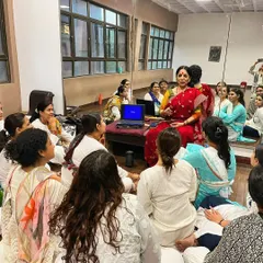 Leading a theory session during my "Introduction to Bharatanatyam" workshop for seniors. It was a joy to see these ladies, all new to the art form, learn with such dedication and happiness.