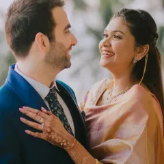 The way they look at each other says everything. This is a candid couple portrait from an engagement session, filled with genuine smiles and warmth. I focus on natural light to bring out the soft, happy emotions of the day.