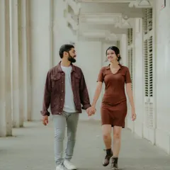 Using the beautiful archways of Mumbai's old buildings as a frame. Pragati and Swapnil's walk through this corridor makes for a classic, romantic city photograph.