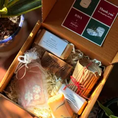 We believe a gift should be thoughtful and sustainable. This is one of our curated gift boxes, filled with handmade products and packed with care in plastic-free materials, ready to delight someone special.