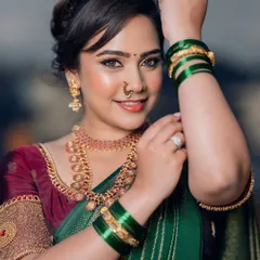 A beautiful portrait of a Marathi-inspired look. I focused on creating a skin-like finish with defined eyes to celebrate this traditional style.